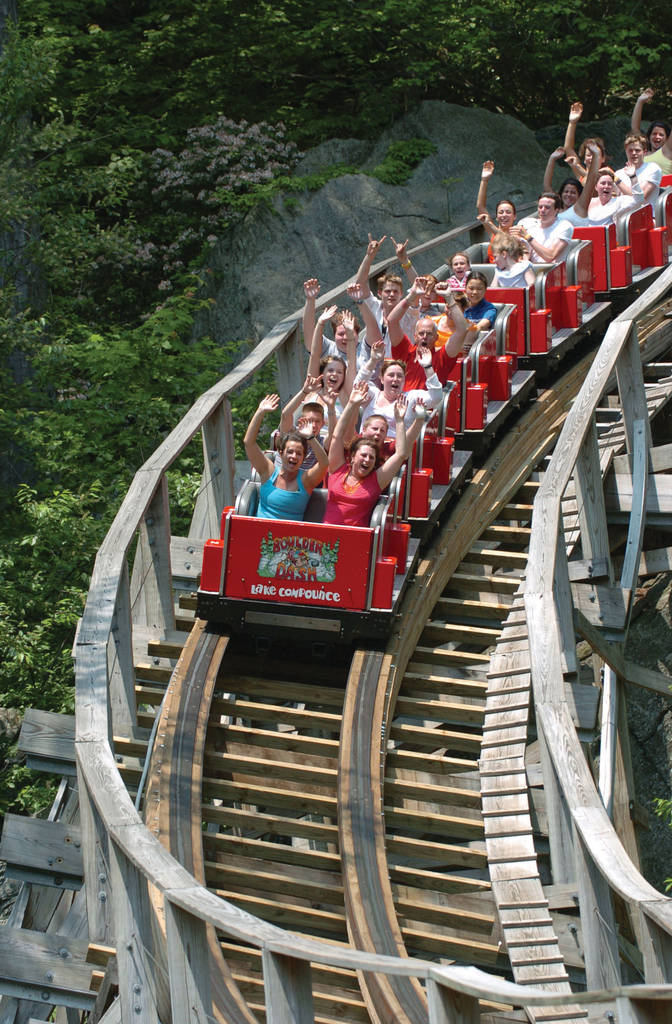 © Lake Compounce Family Theme Park
