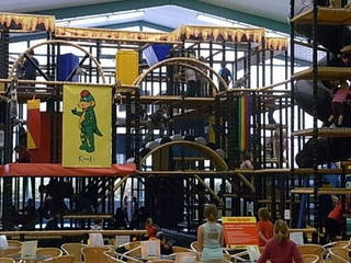 Indoor-Spielplatz kunti-bunt