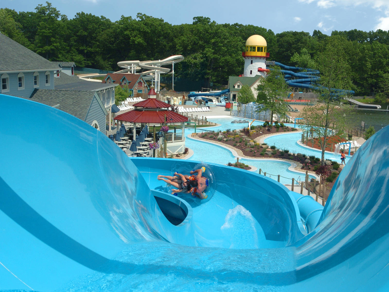 © Lake Compounce Family Theme Park